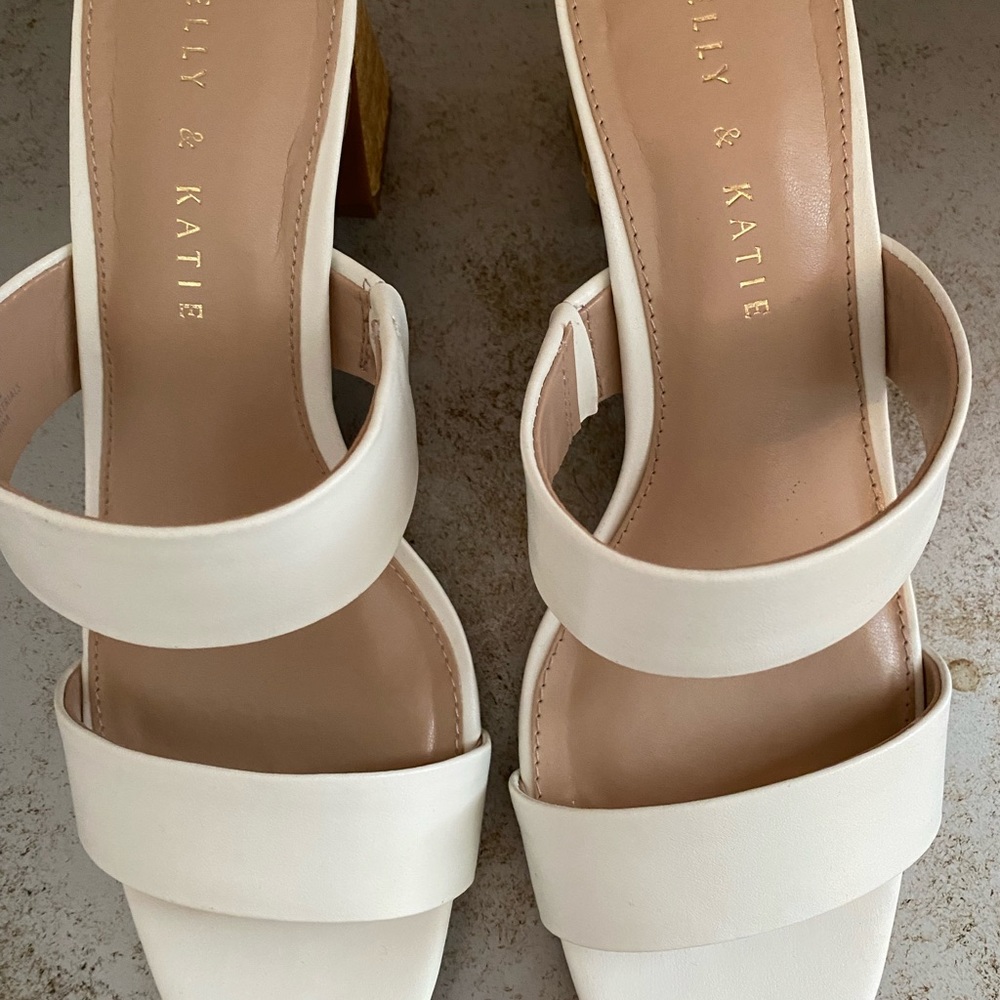 Kelly and katie slip on heels - Picture 4 of 7